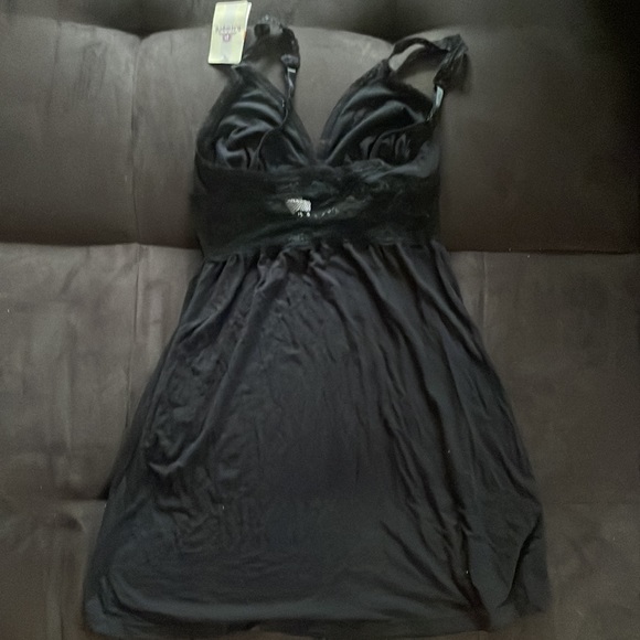 Black nighty - Picture 3 of 3